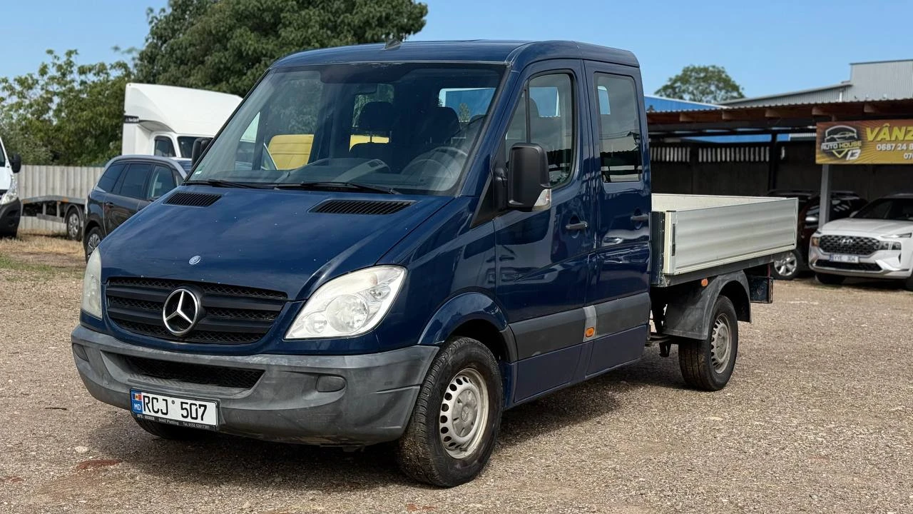 Photo 7 - Mercedes-Benz Sprinter