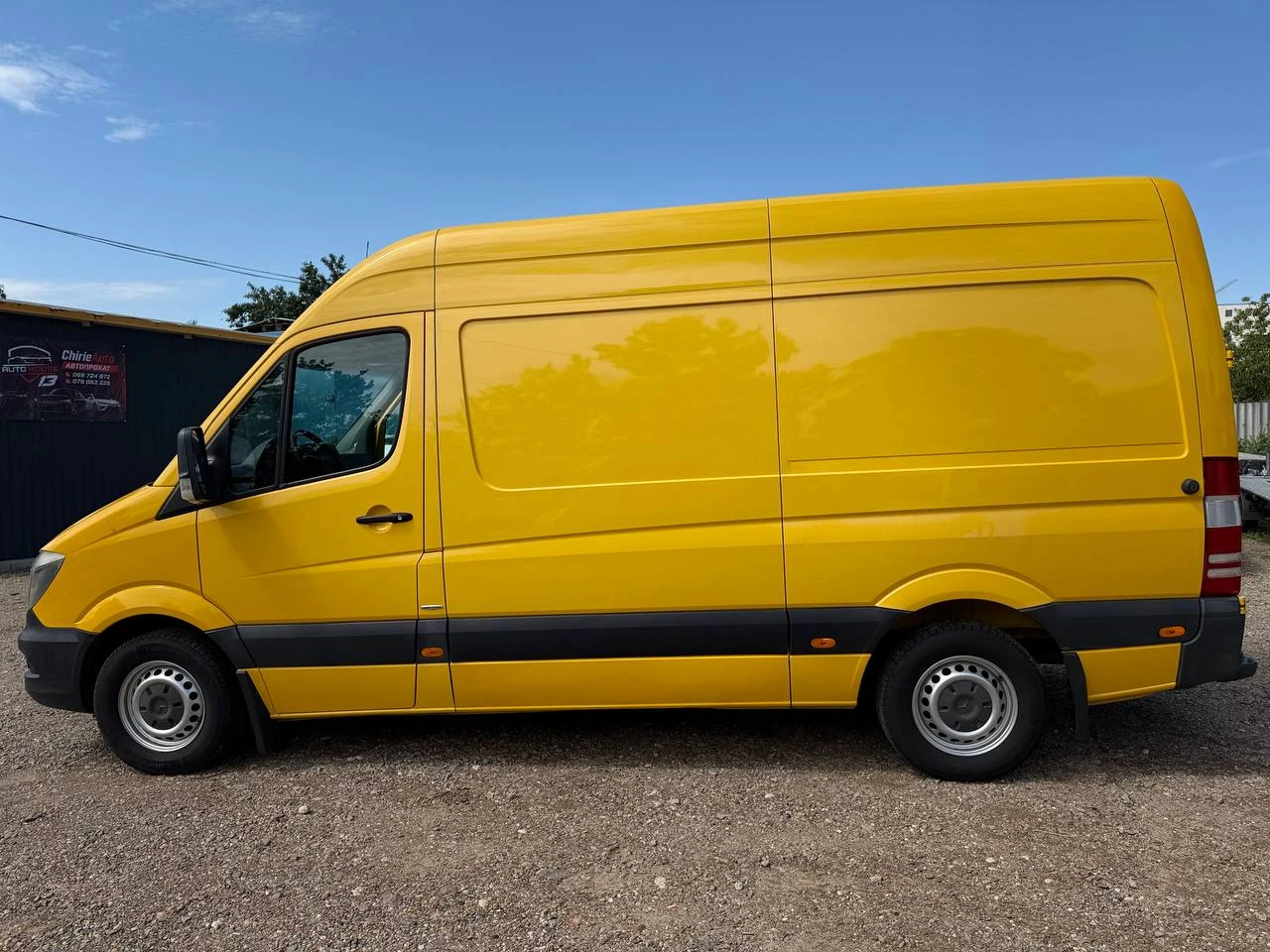 Photo 7 - Mercedes-Benz Sprinter