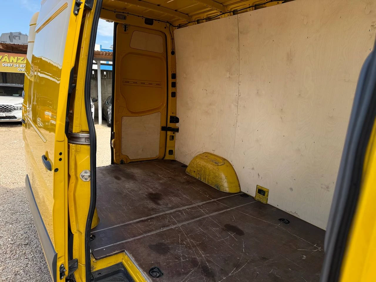 Photo 9 - Mercedes-Benz Sprinter