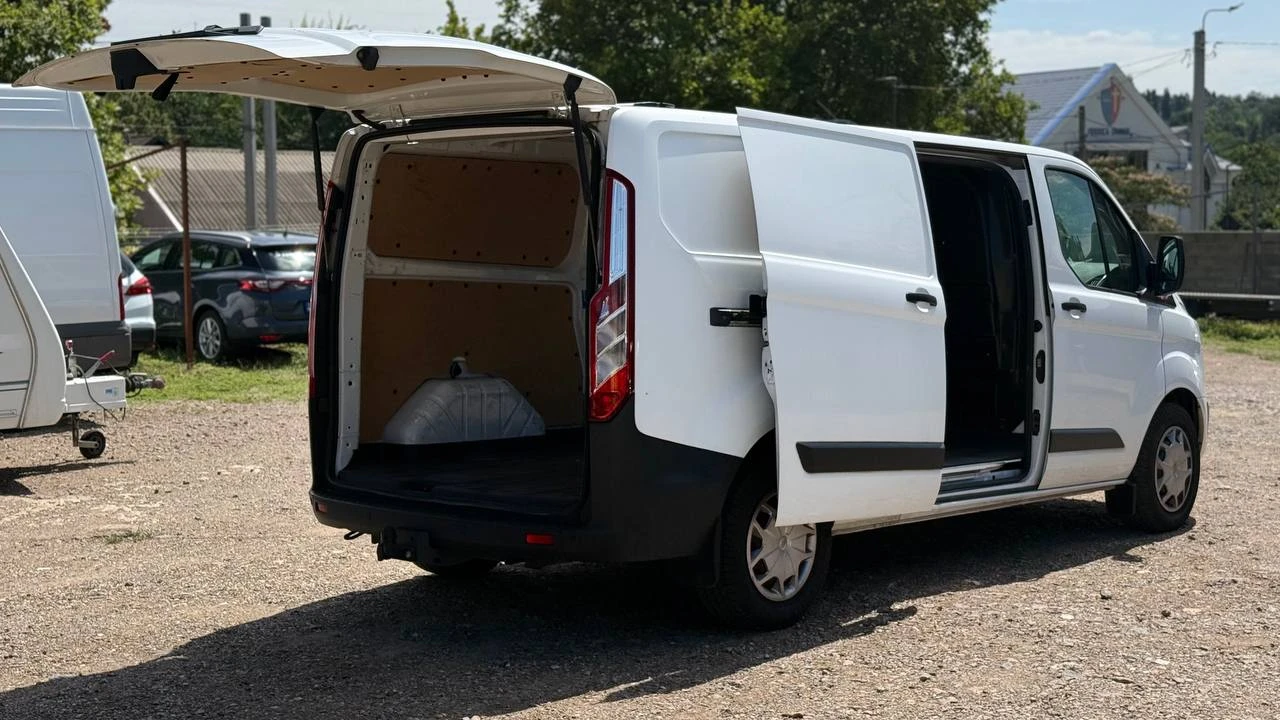 Photo 6 - Ford transit custom