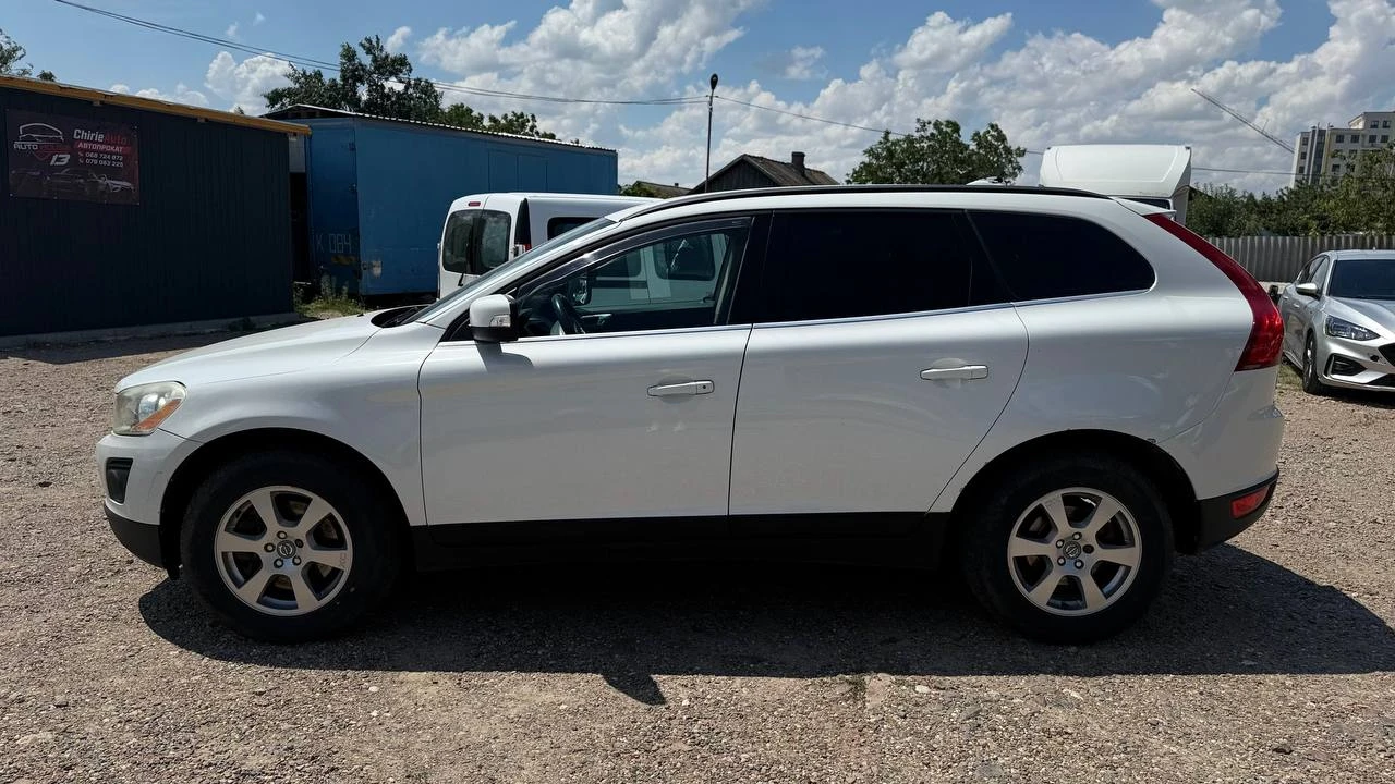 Photo 10 - Volvo XC60