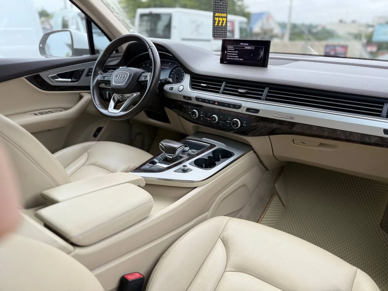 Photo 7 - Audi Q7