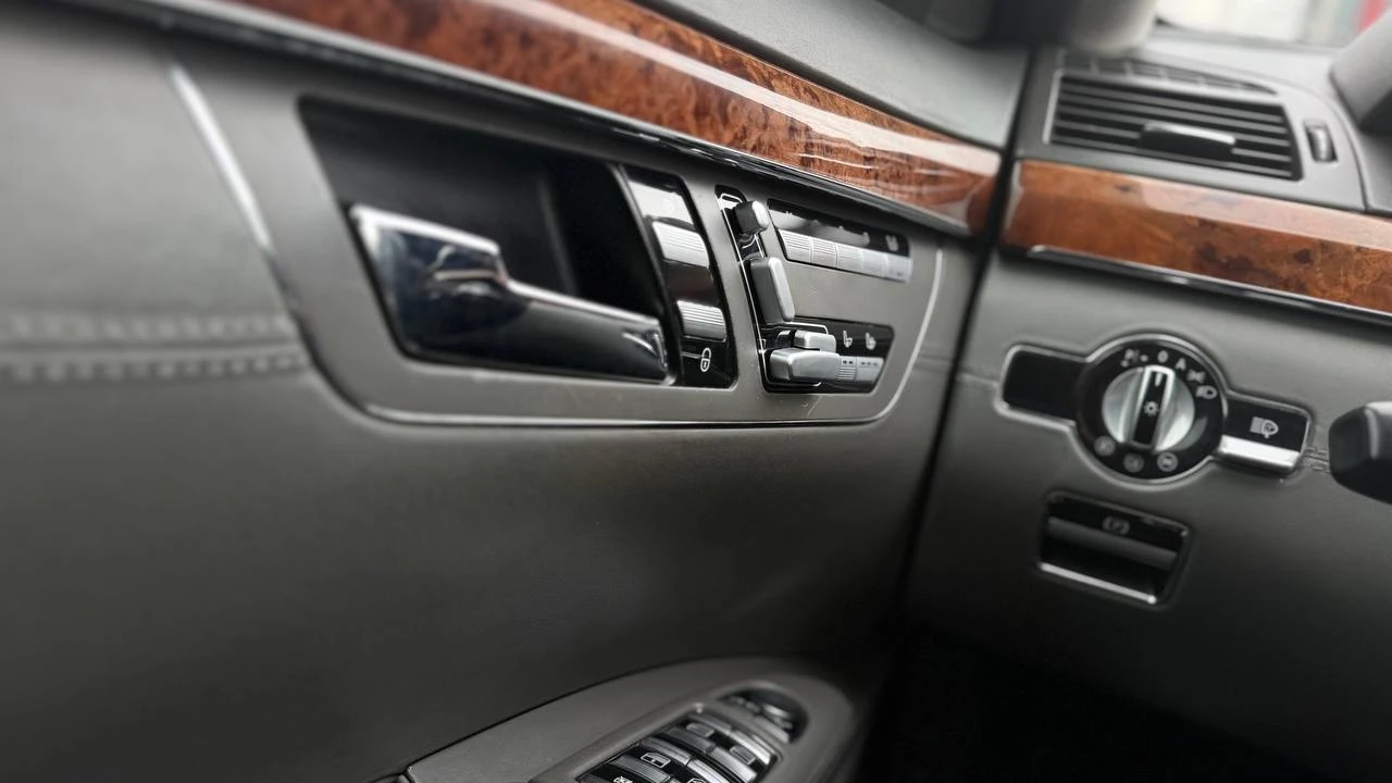 Photo 12 - Mercedes-Benz S500