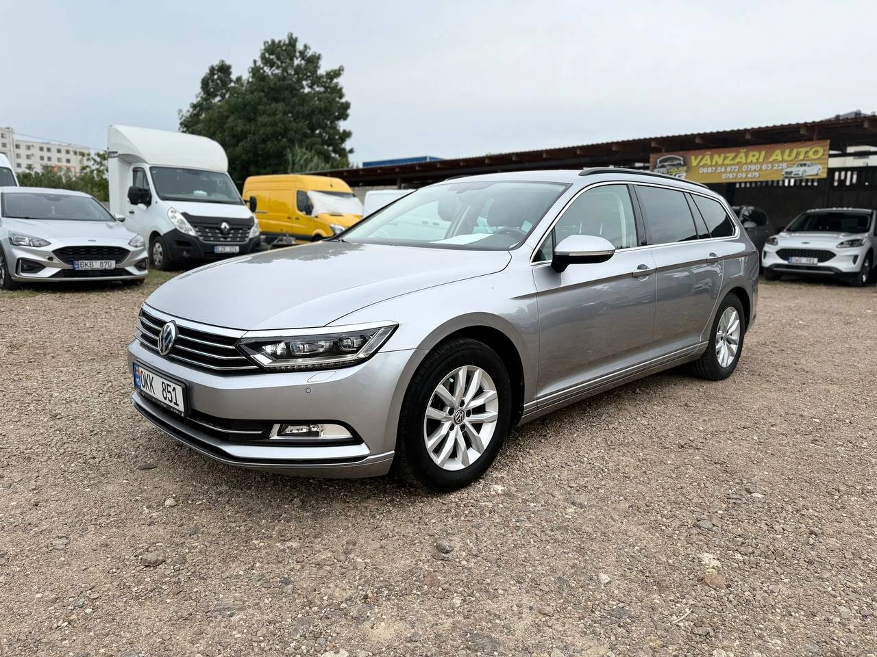 Photo 2 - Volkswagen Passat