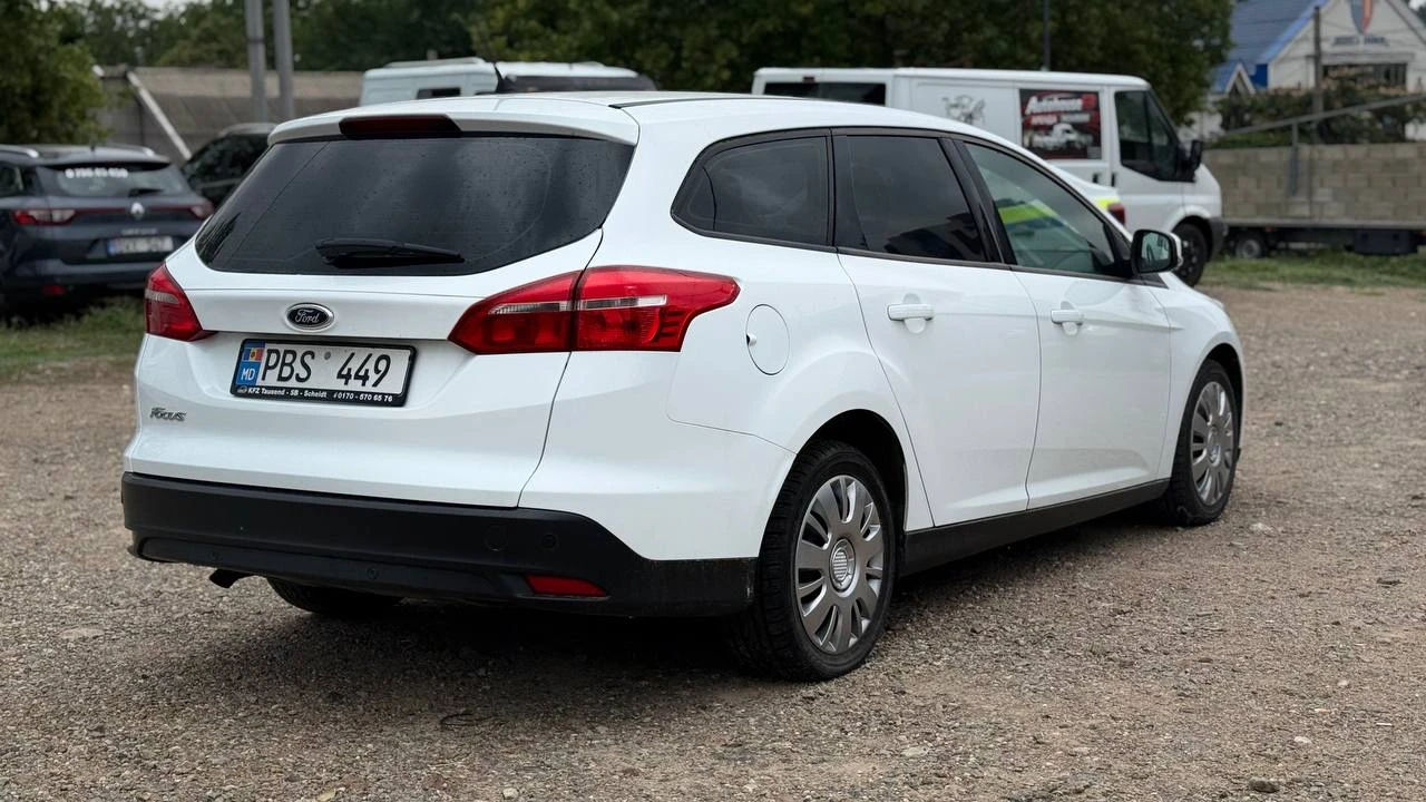 Photo 2 - Ford Focus