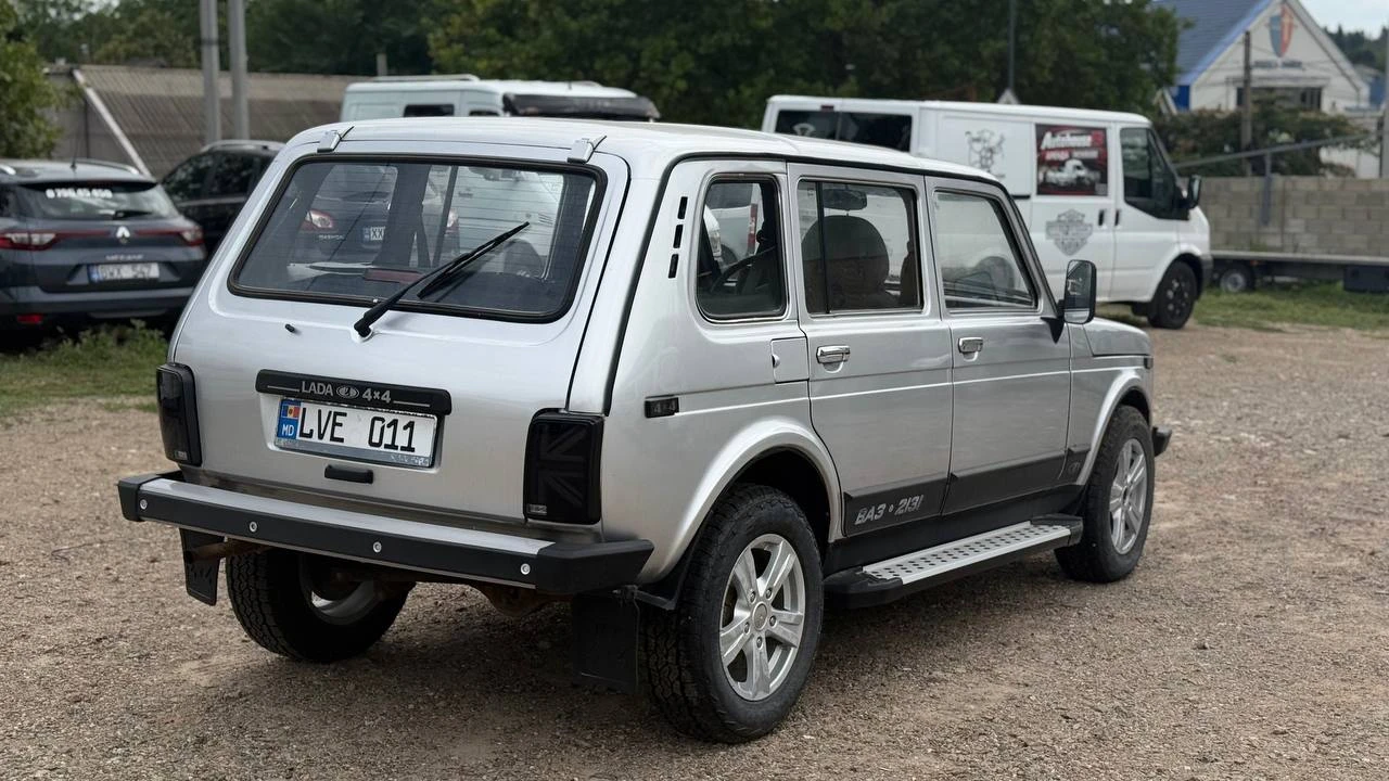 Photo 9 - Lada Niva