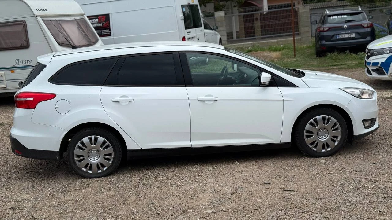 Photo 3 - Ford Focus