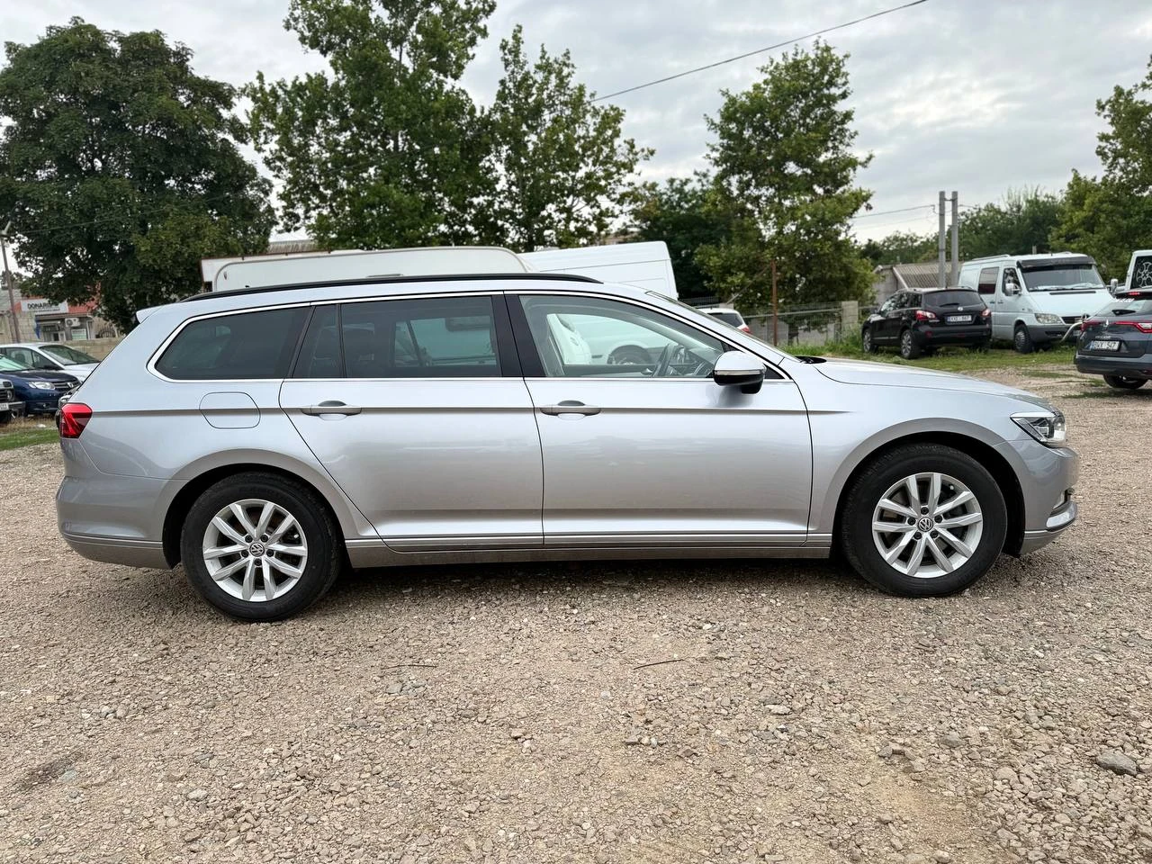 Photo 5 - Volkswagen Passat