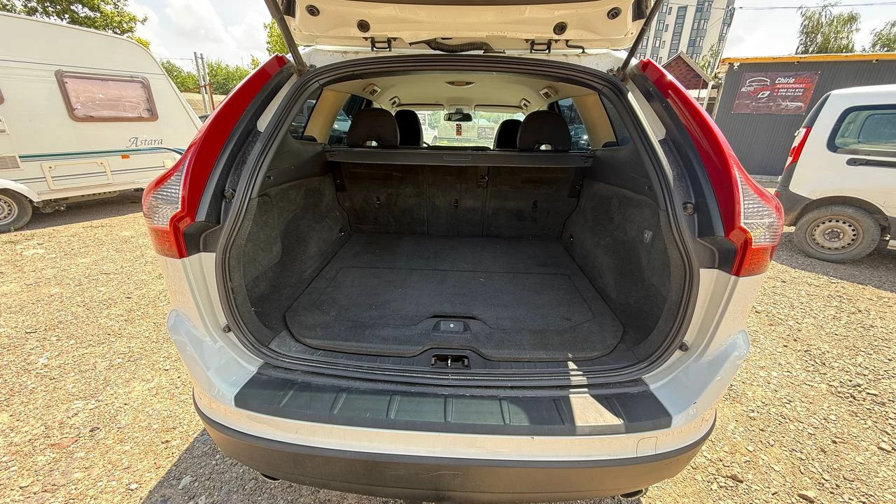 Photo 4 - Volvo XC60