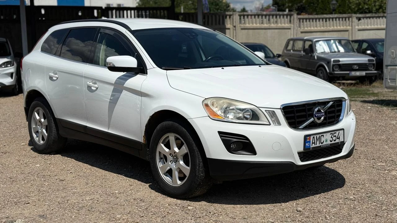 Photo 8 - Volvo XC60