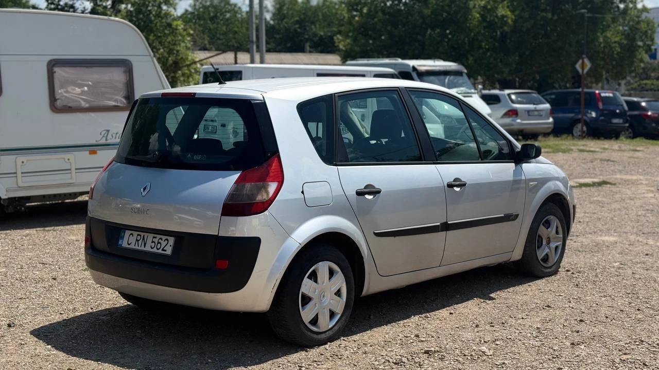 Photo 7 - Renault Scenic