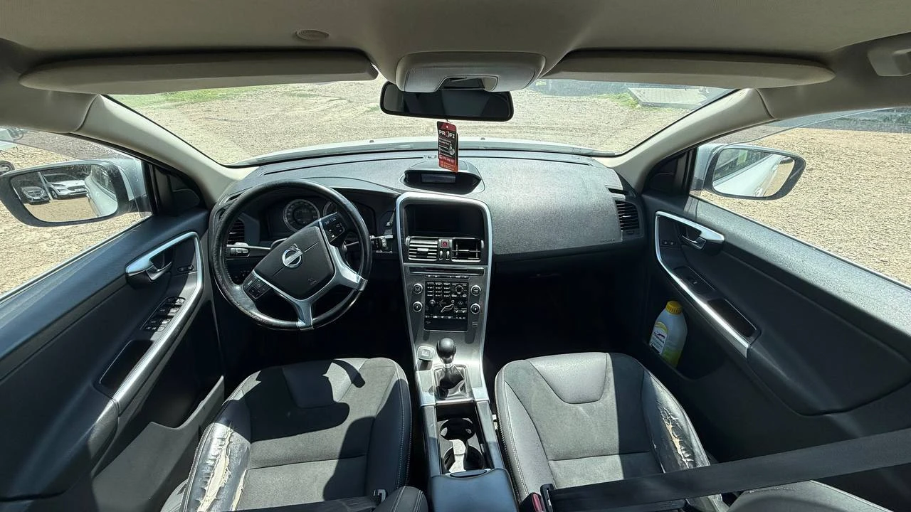Photo 3 - Volvo XC60