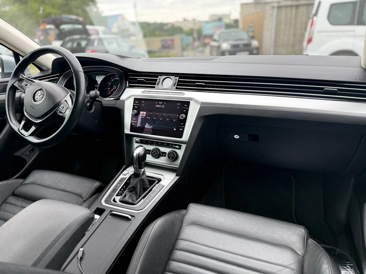 Photo 11 - Volkswagen Passat