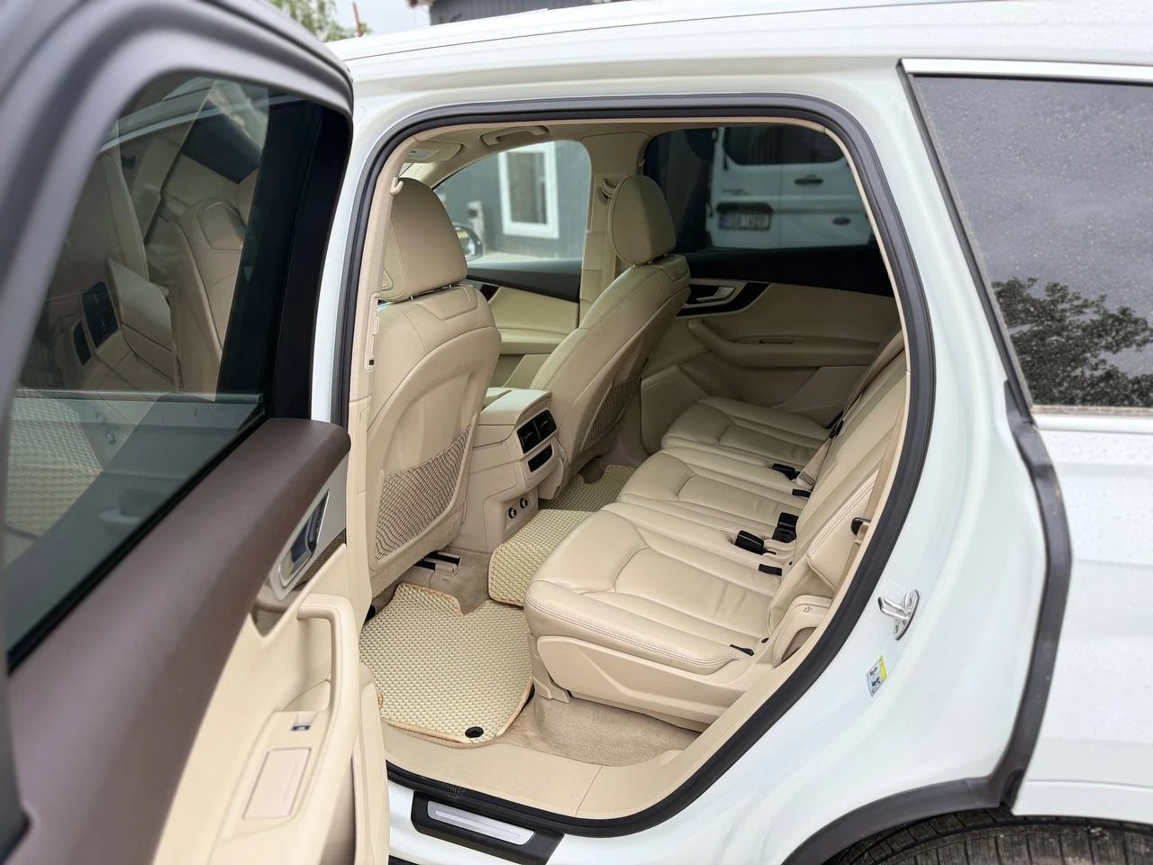 Photo 8 - Audi Q7