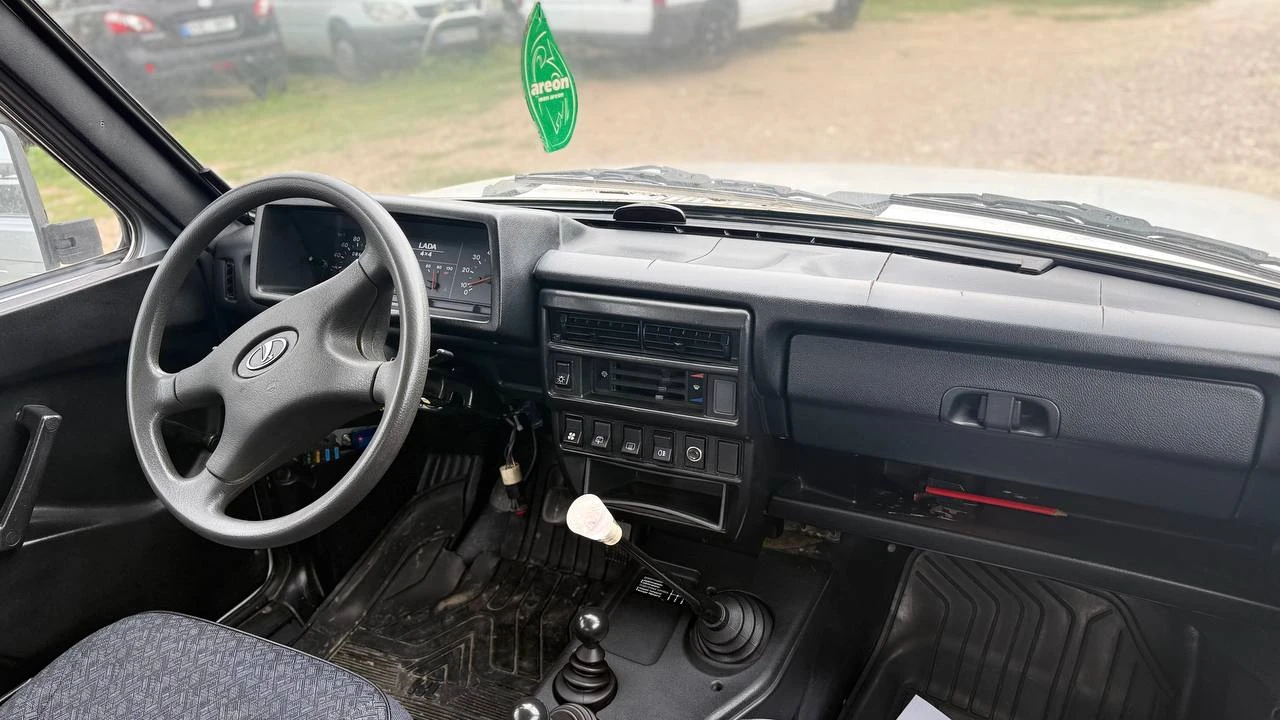 Photo 6 - Lada Niva