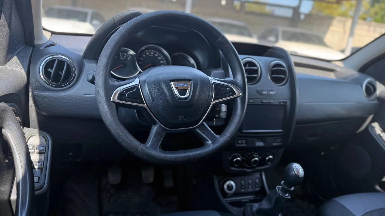 Photo 5 - Dacia Duster