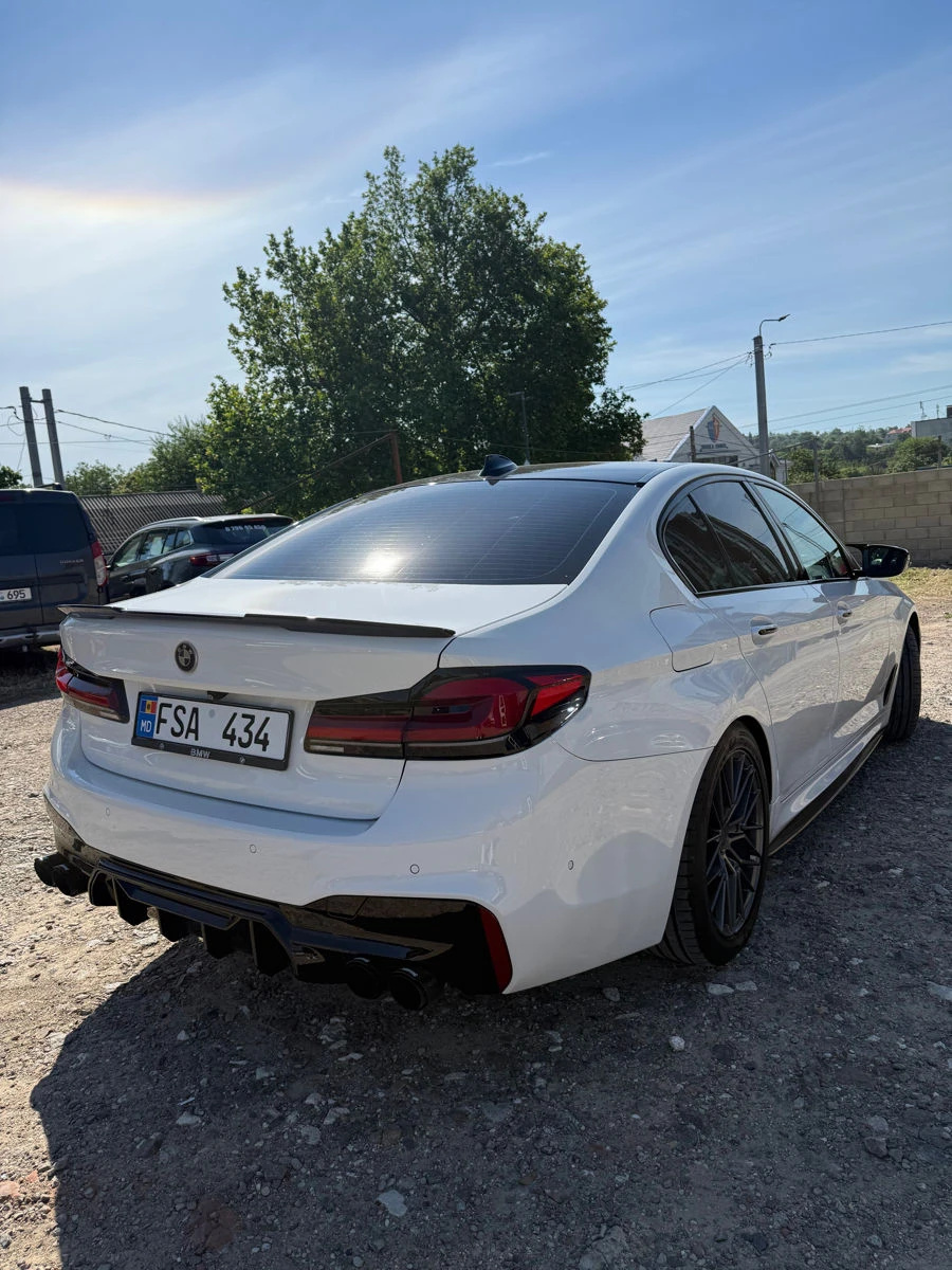 Photo 3 - BMW 5 Series