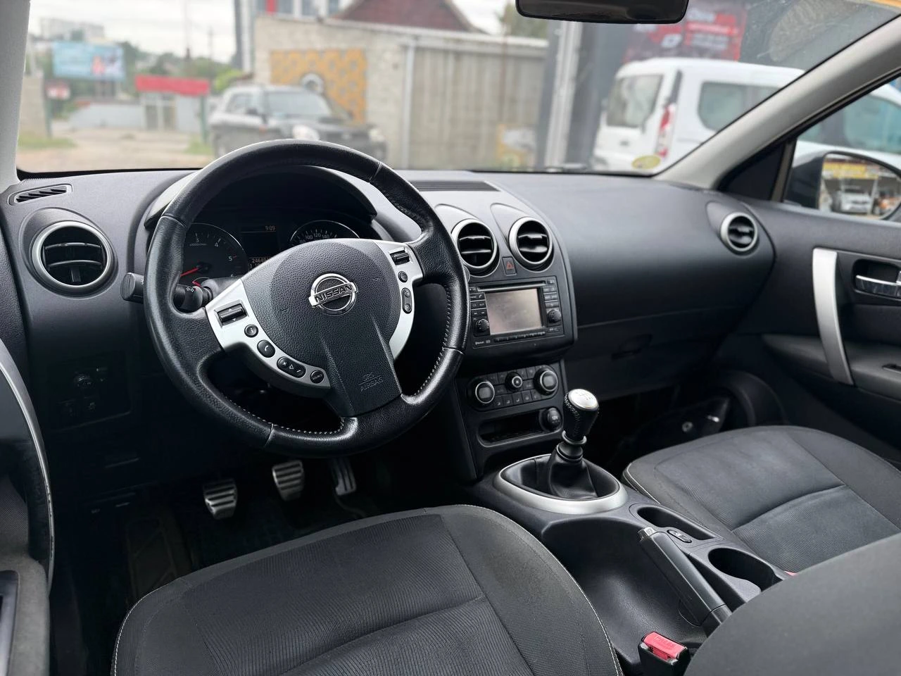 Photo 7 - Nissan Qashqai