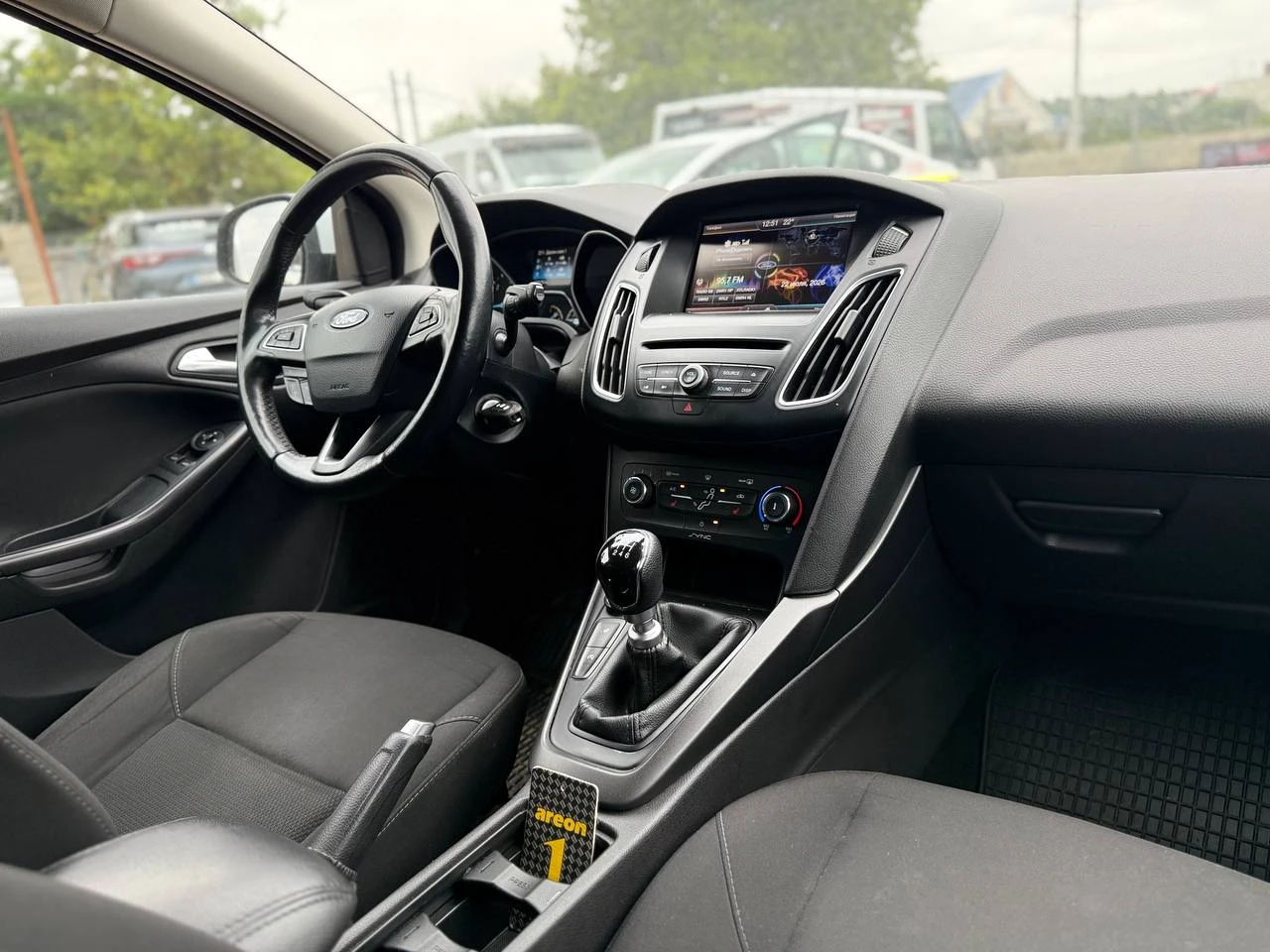Photo 9 - Ford Focus