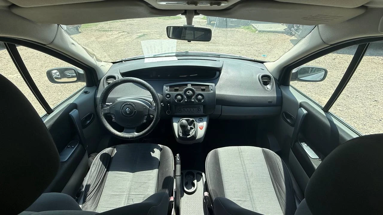 Photo 2 - Renault Scenic