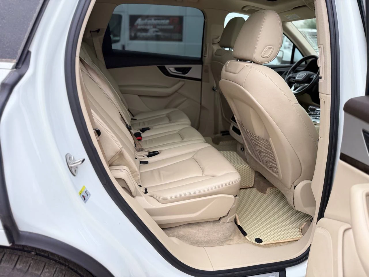 Photo 4 - Audi Q7