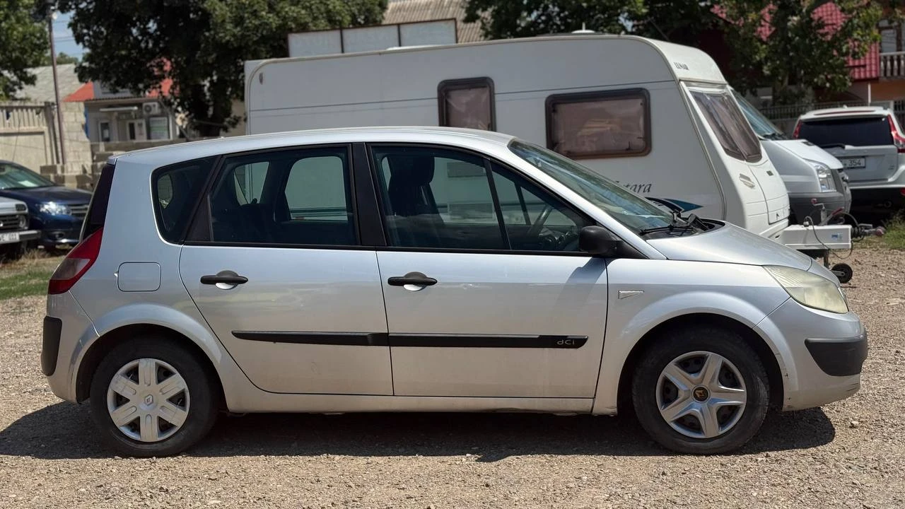 Photo 8 - Renault Scenic