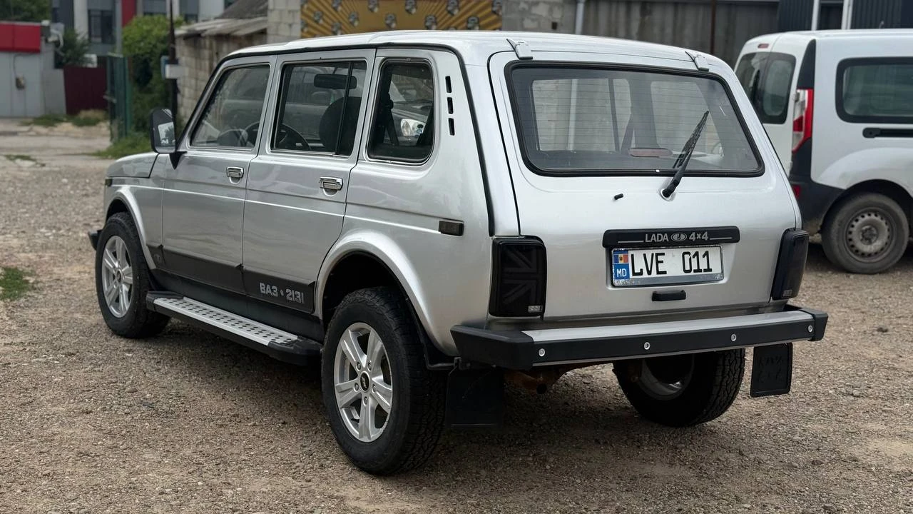 Photo 10 - Lada Niva