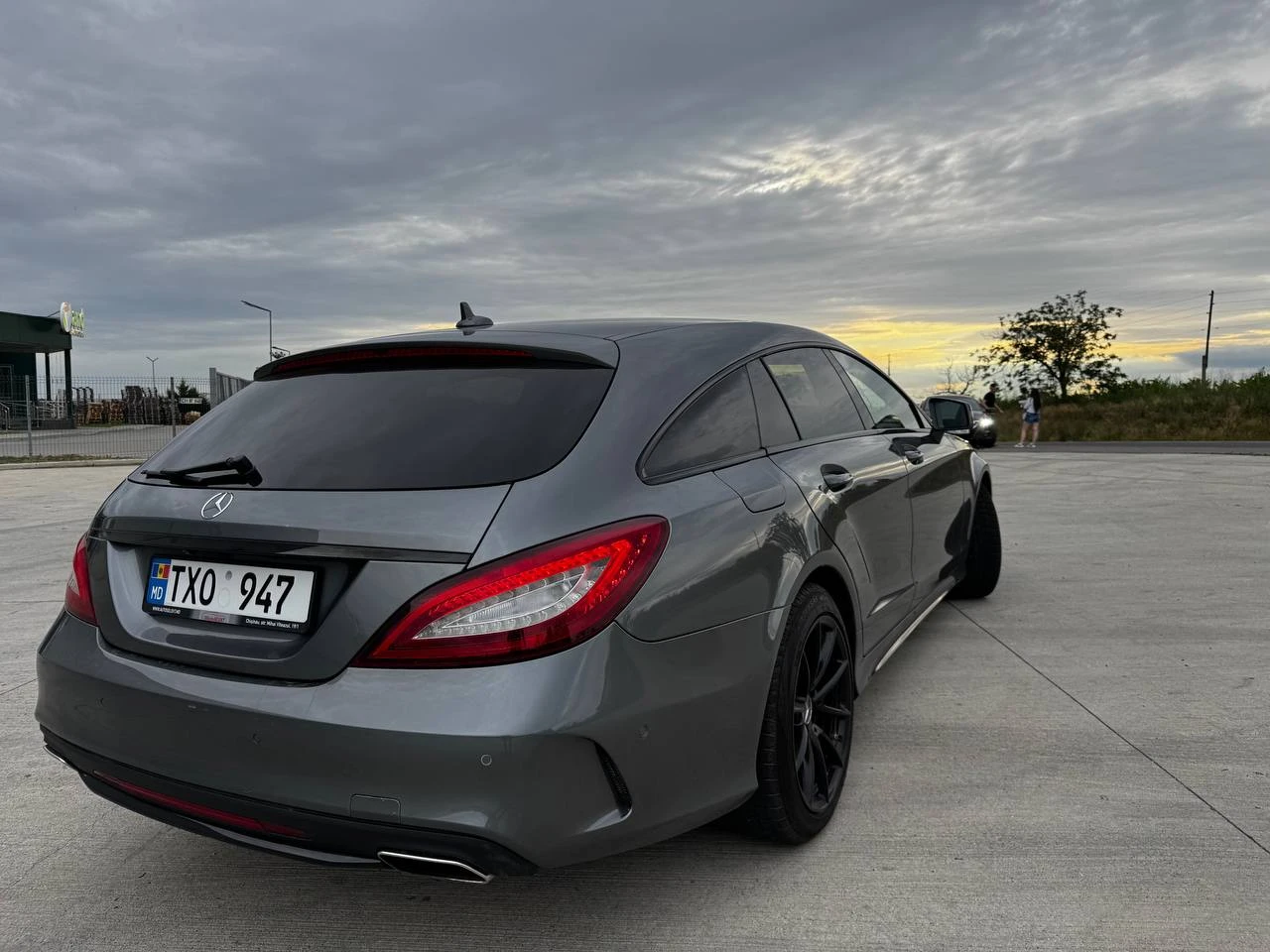 Photo 7 - Mercedes-Benz CLS