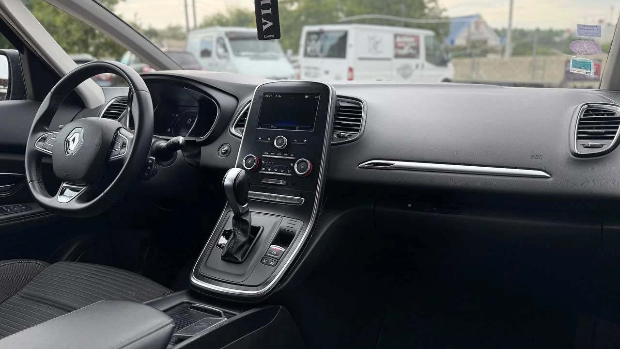 Photo 8 - Renault Grand Scenic