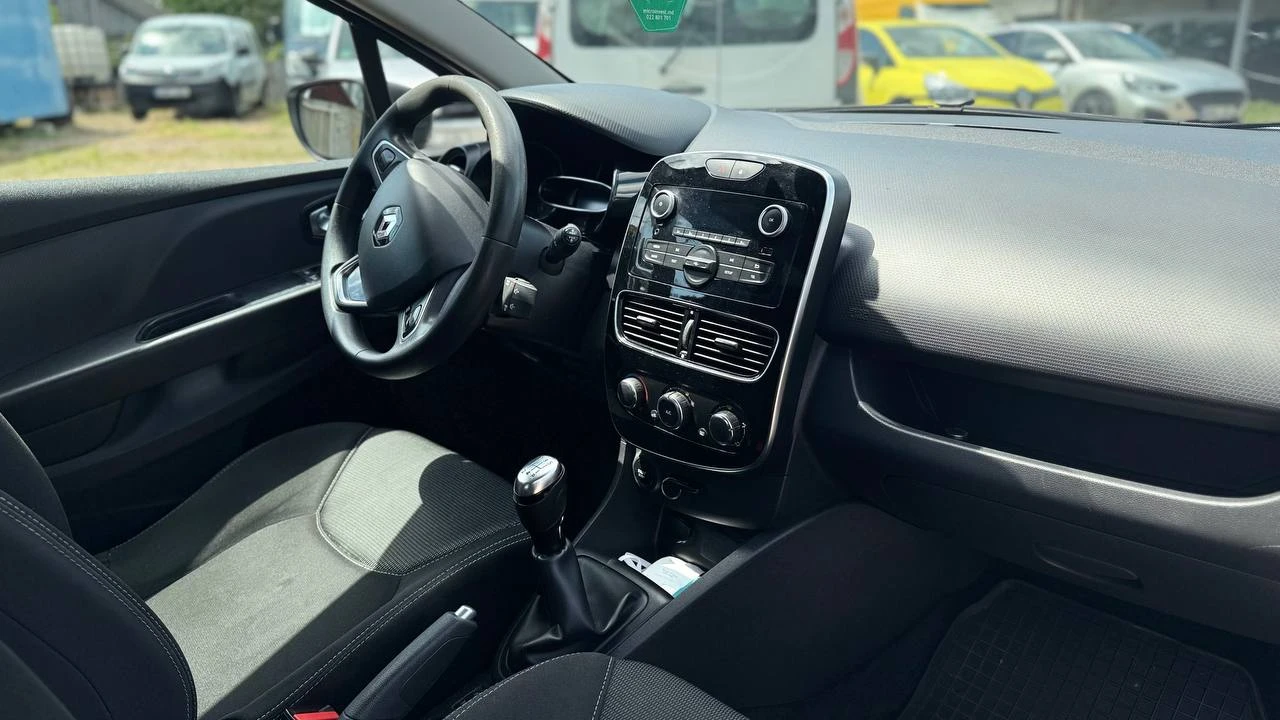 Photo 4 - Renault Clio